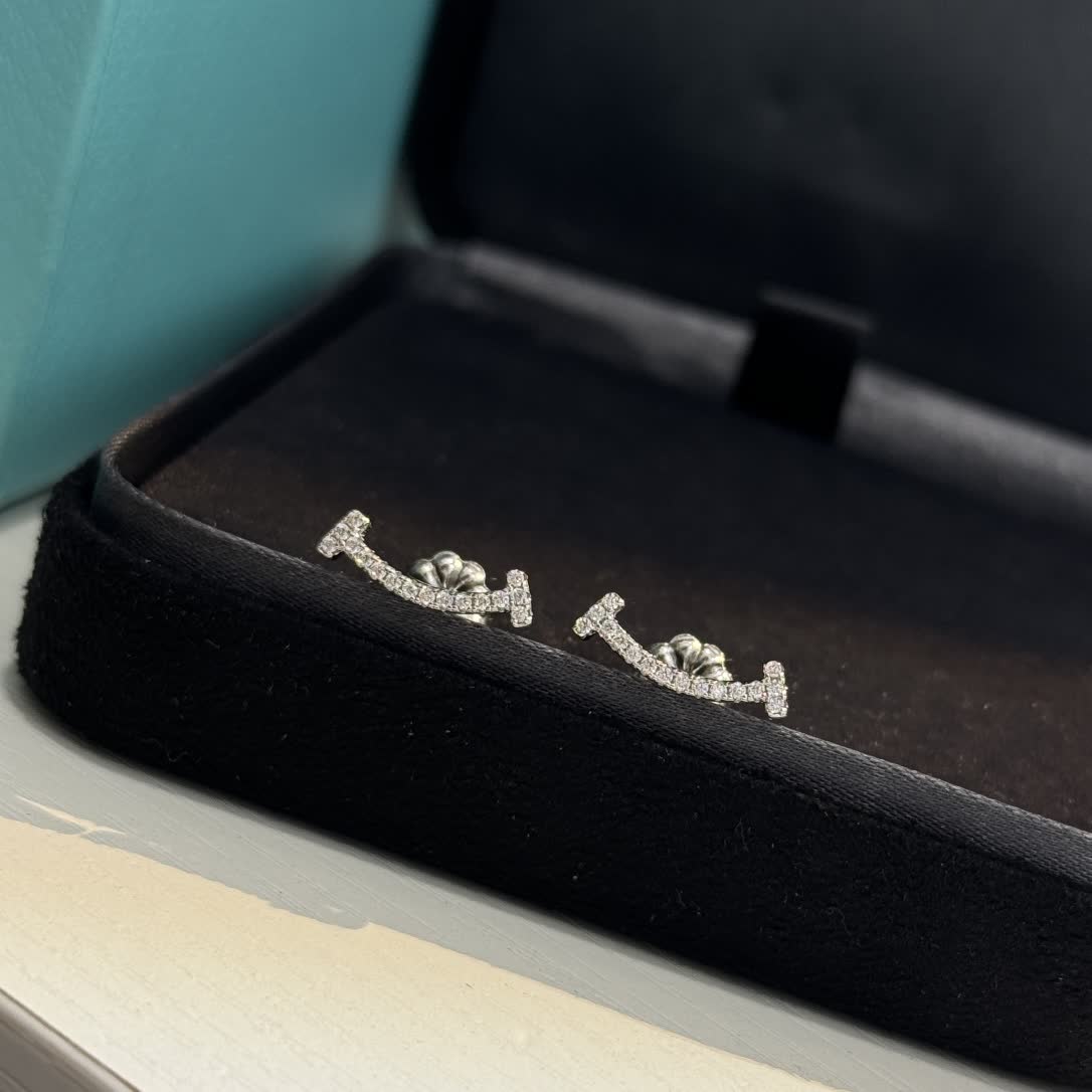 Tiffany & Co. Elsa Peretti® Diamond Bar Stud Earrings